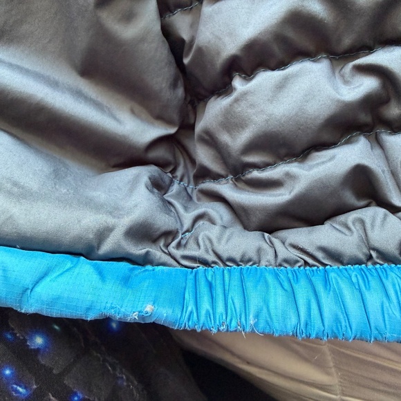 Patagonia Toddler 5T Blue Down Sweater Jacket *Flaws* - Picture 8 of 16